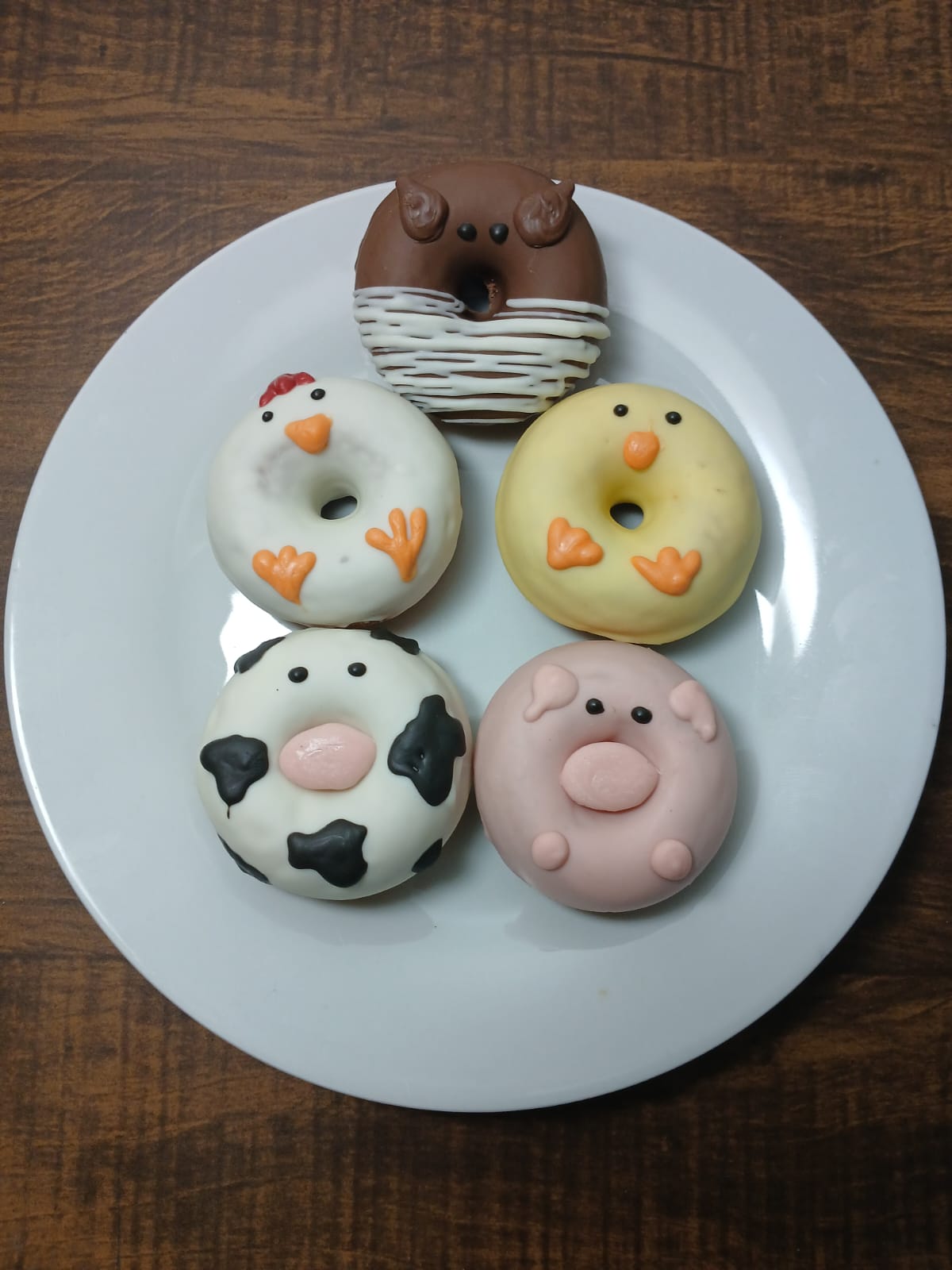 Mini Cake Donuts: A Tendência que Está Transformando as Mesas de Festa